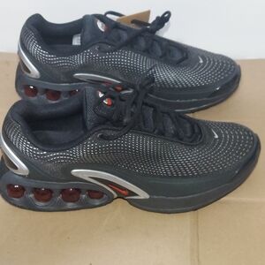 Air Max DN All Night Mens Sz 11.5 Black Sneakers